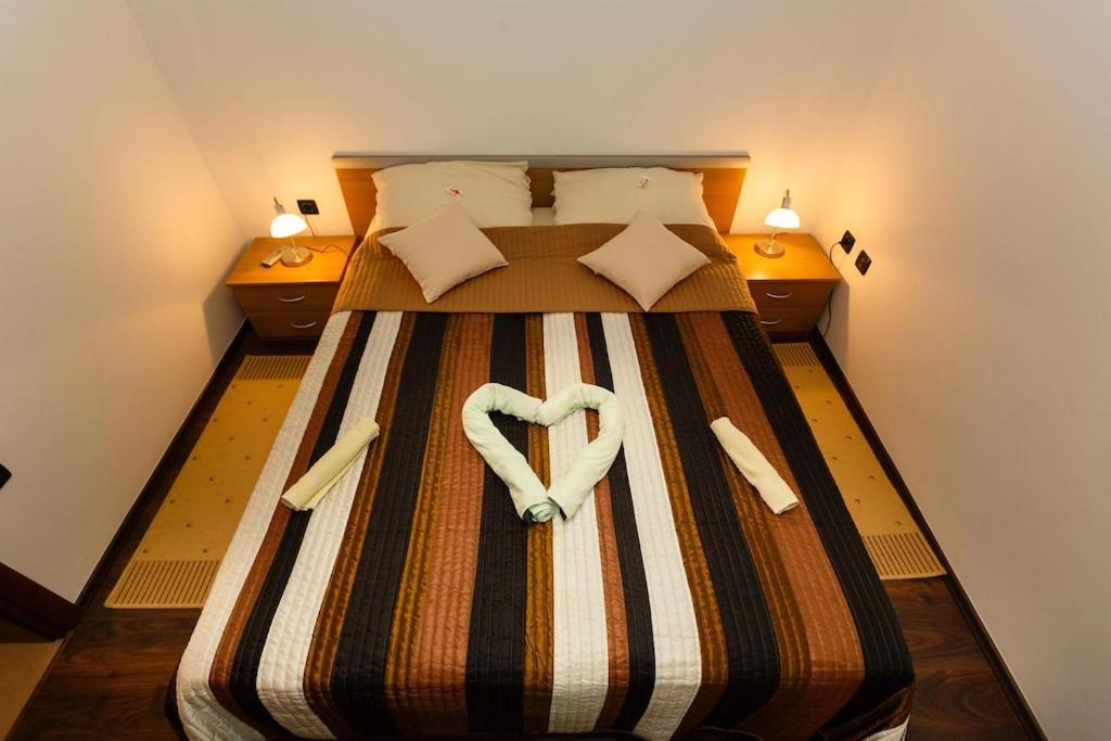 Premium Apartment Near Center And Beach With Parking Đảo Krk Ngoại thất bức ảnh